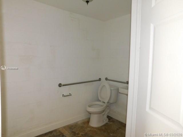 810 NW 45th St # B, Oakland Park FL 33309 photo 4