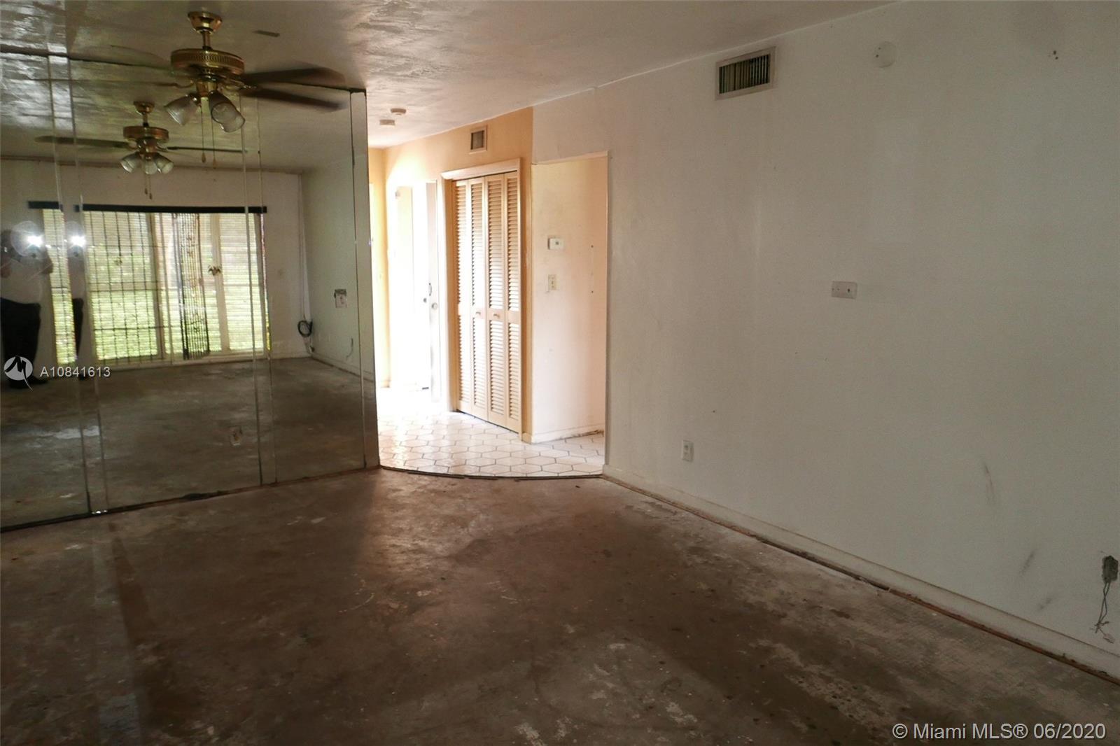 14000 NE 2nd Ct # 1, Miami FL 33161 photo 4