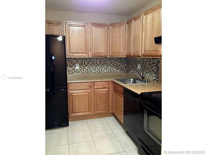 8120 SW 24th St # 110, North Lauderdale FL 33068