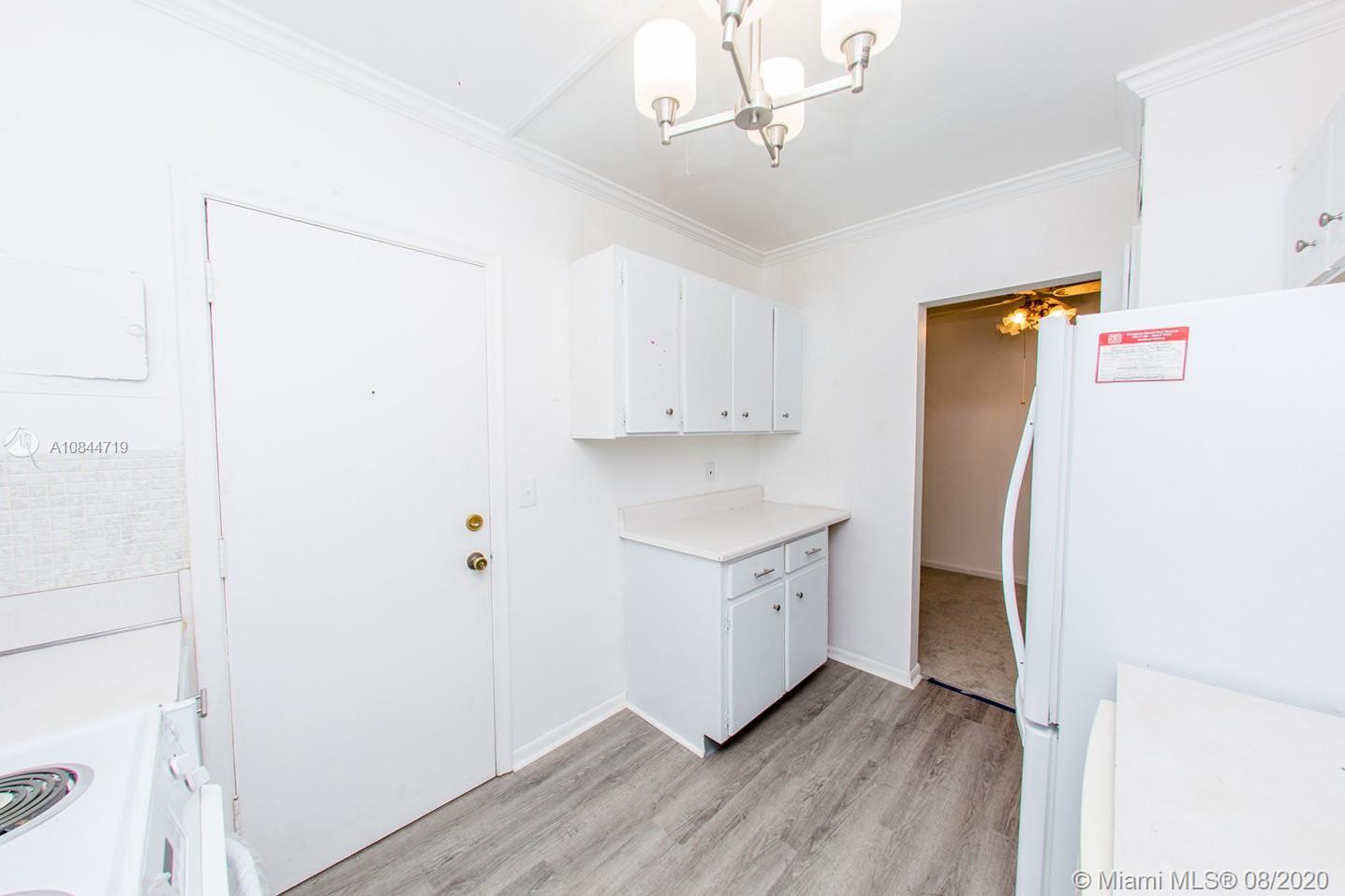 350 S Cypress Rd # 523, Pompano Beach FL 33060 photo 4