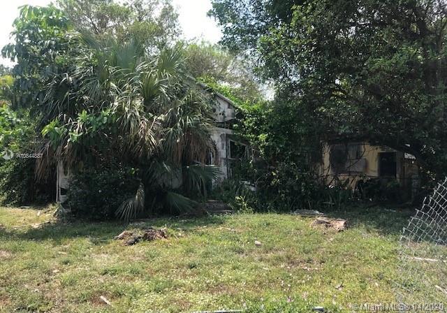 2932 NW 93rd St, Miami FL 33147