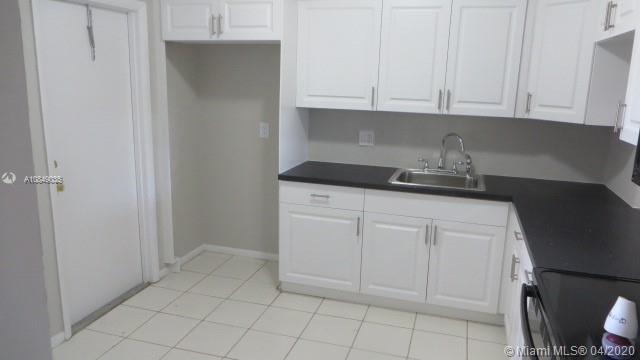 6751 Cypress Rd # 405, Plantation FL 33317 photo 2