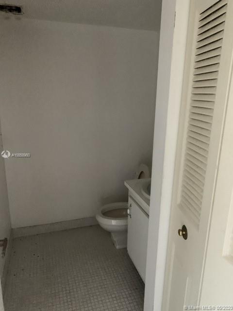 4174 Inverrary Dr # 1011, Lauderhill FL 33319 photo 2