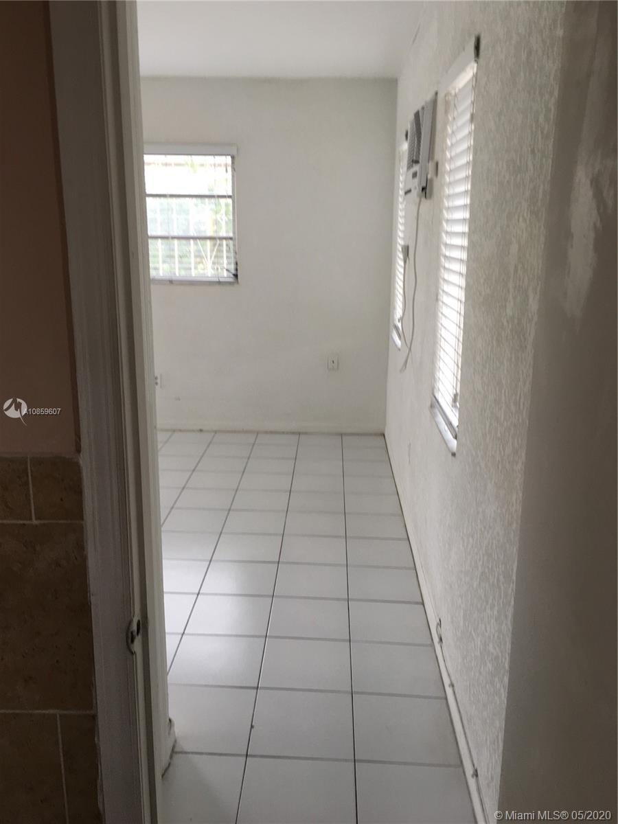 3035 SW 27th Ter rear, Miami FL 33133 photo 3