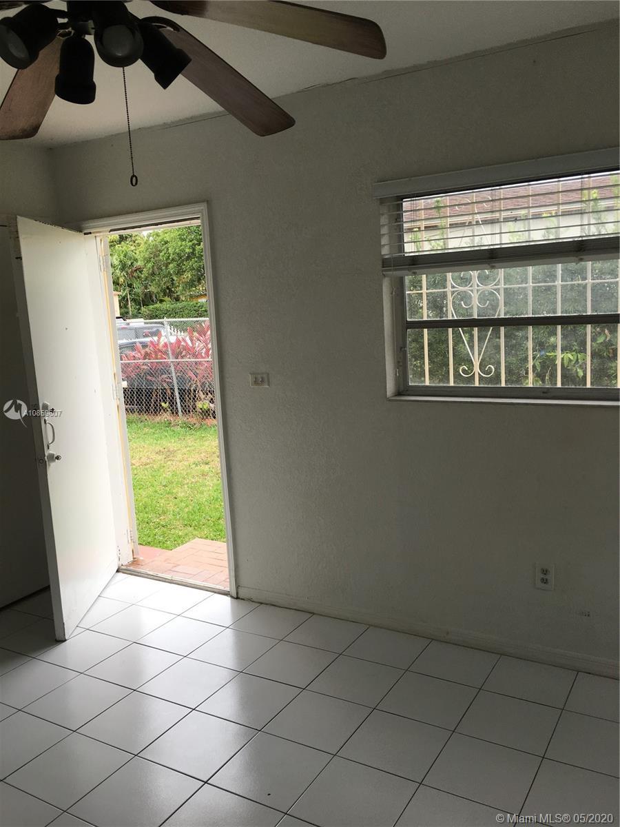 3035 SW 27th Ter rear, Miami FL 33133 photo 4