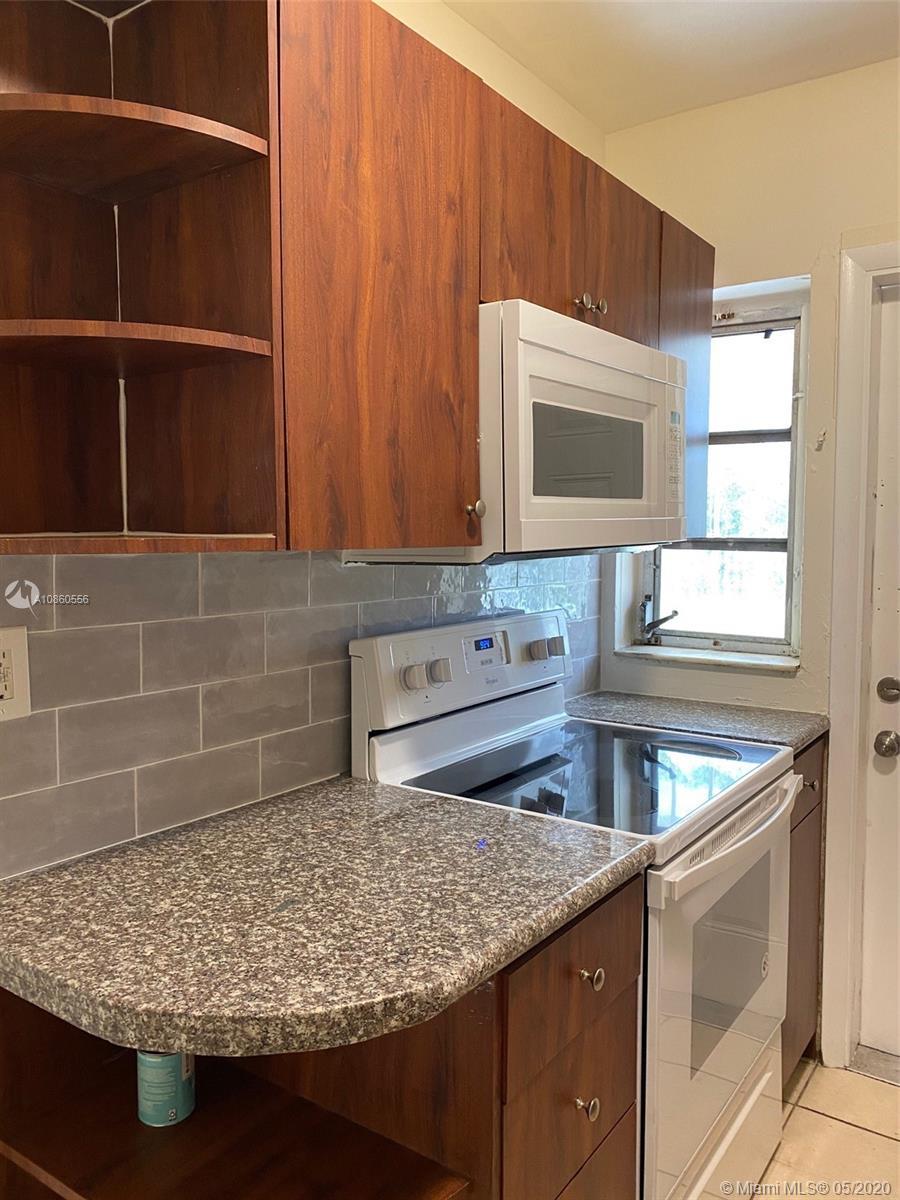 North Miami, FL 33168 photo 5