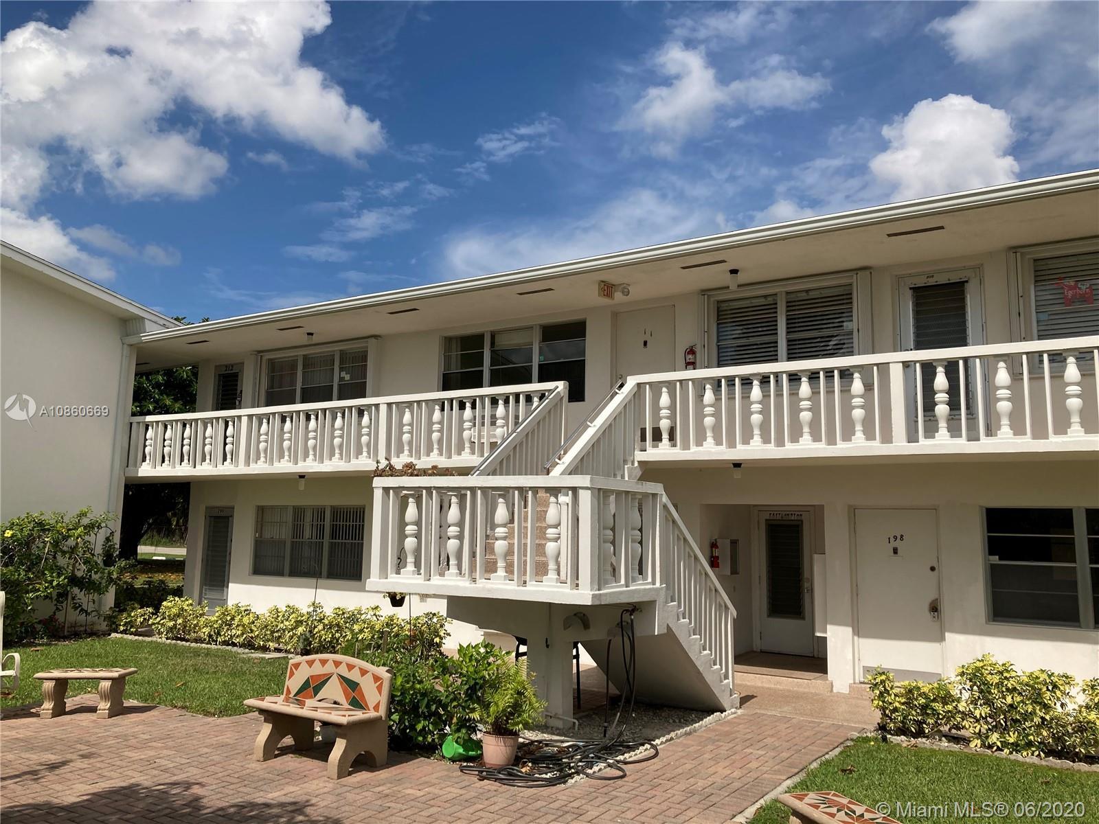 211 Easthampton I # 211, West Palm Beach FL 33417 photo 2