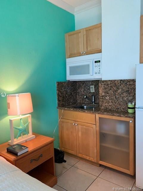 Hollywood, FL 33019 photo 5