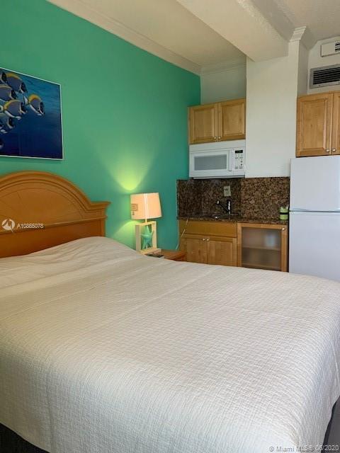 Hollywood, FL 33019 photo 4