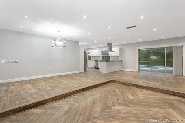 14621 SW 82nd Ave, Palmetto Bay FL 33158 photo 3