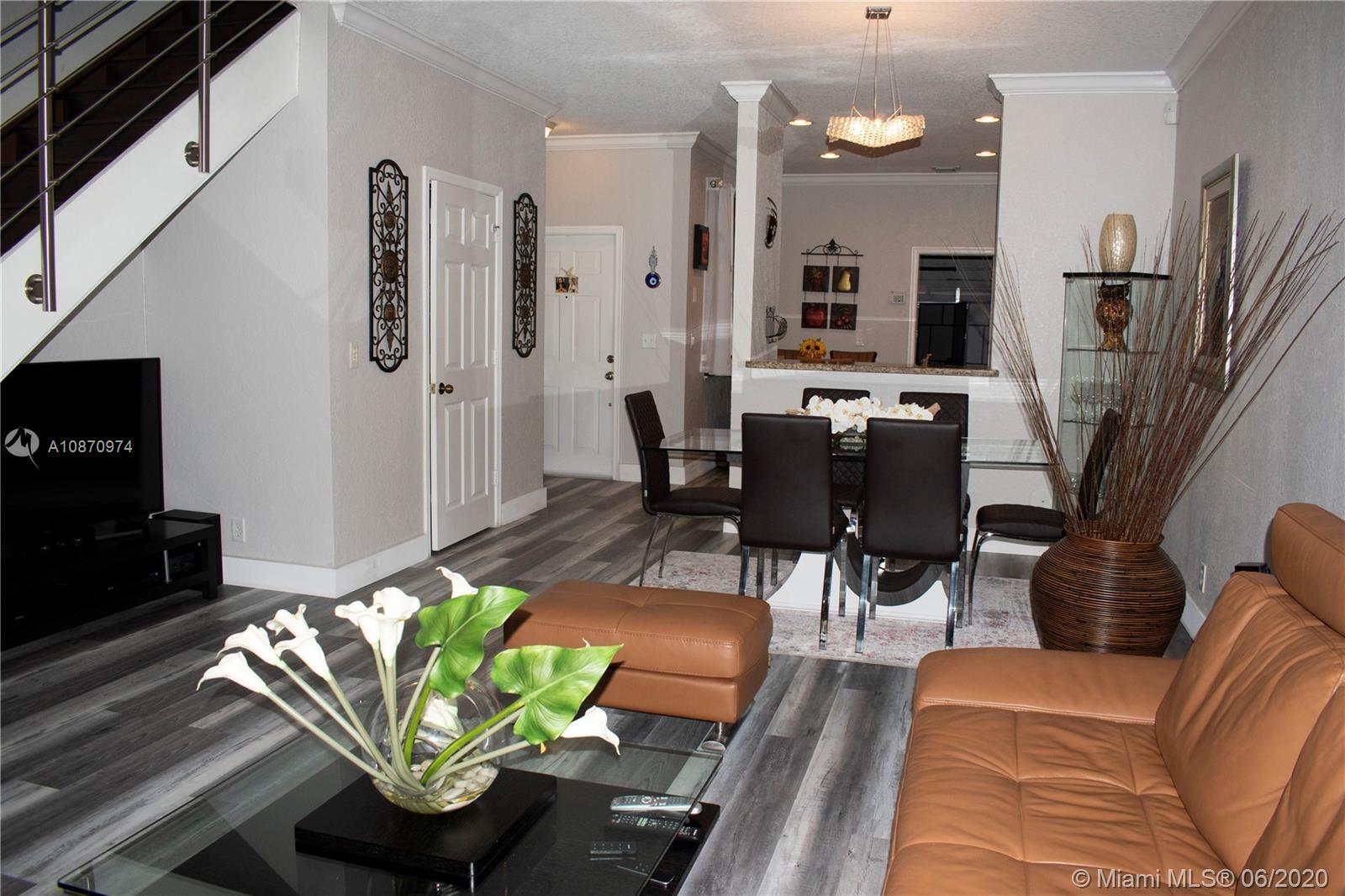3937 Tree Top Dr, Weston FL 33332