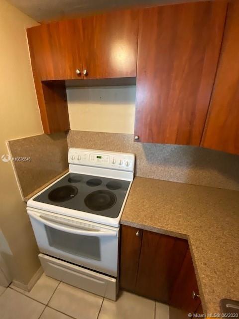10090 NW 80th Ct # 1117, Hialeah Gardens FL 33016 photo 2