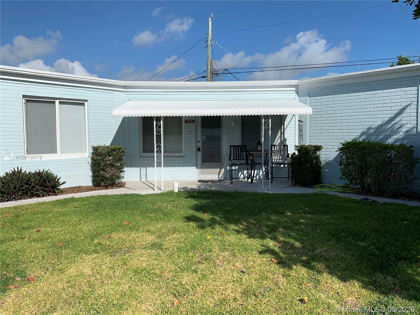 2023 S Suzanne Cir # 3, North Palm Beach FL 33408
