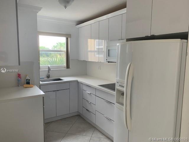 8801 W Flagler St # 410, Miami FL 33174 photo 2