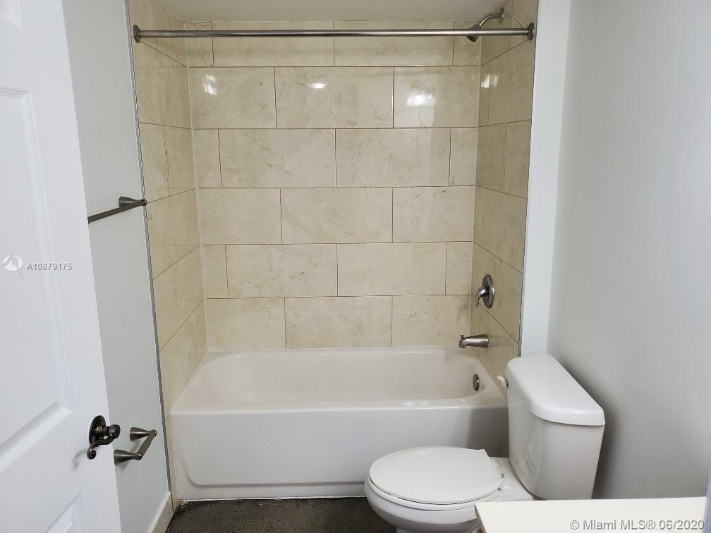 9751 W Okeechobee Rd # 304, Hialeah Gardens FL 33016 photo 4