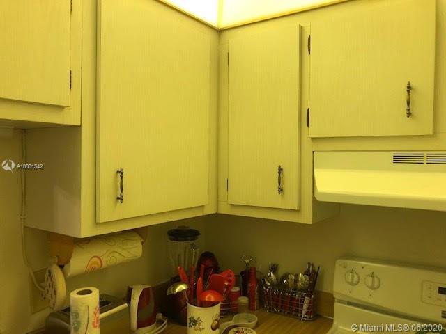 2850 Somerset Dr # 312L, Lauderdale Lakes FL 33311 photo 5