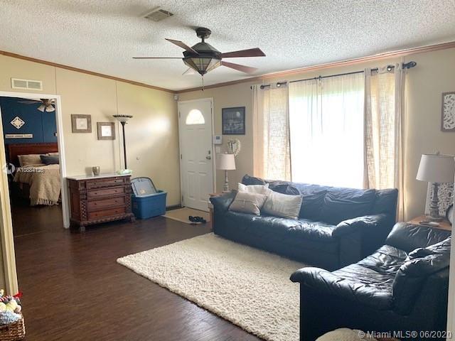 220 NE 12 Ave, Homestead FL 33030 photo 2