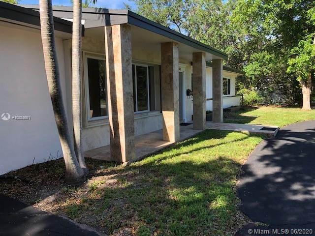 7655 SW 141st St, Palmetto Bay FL 33158 photo 2