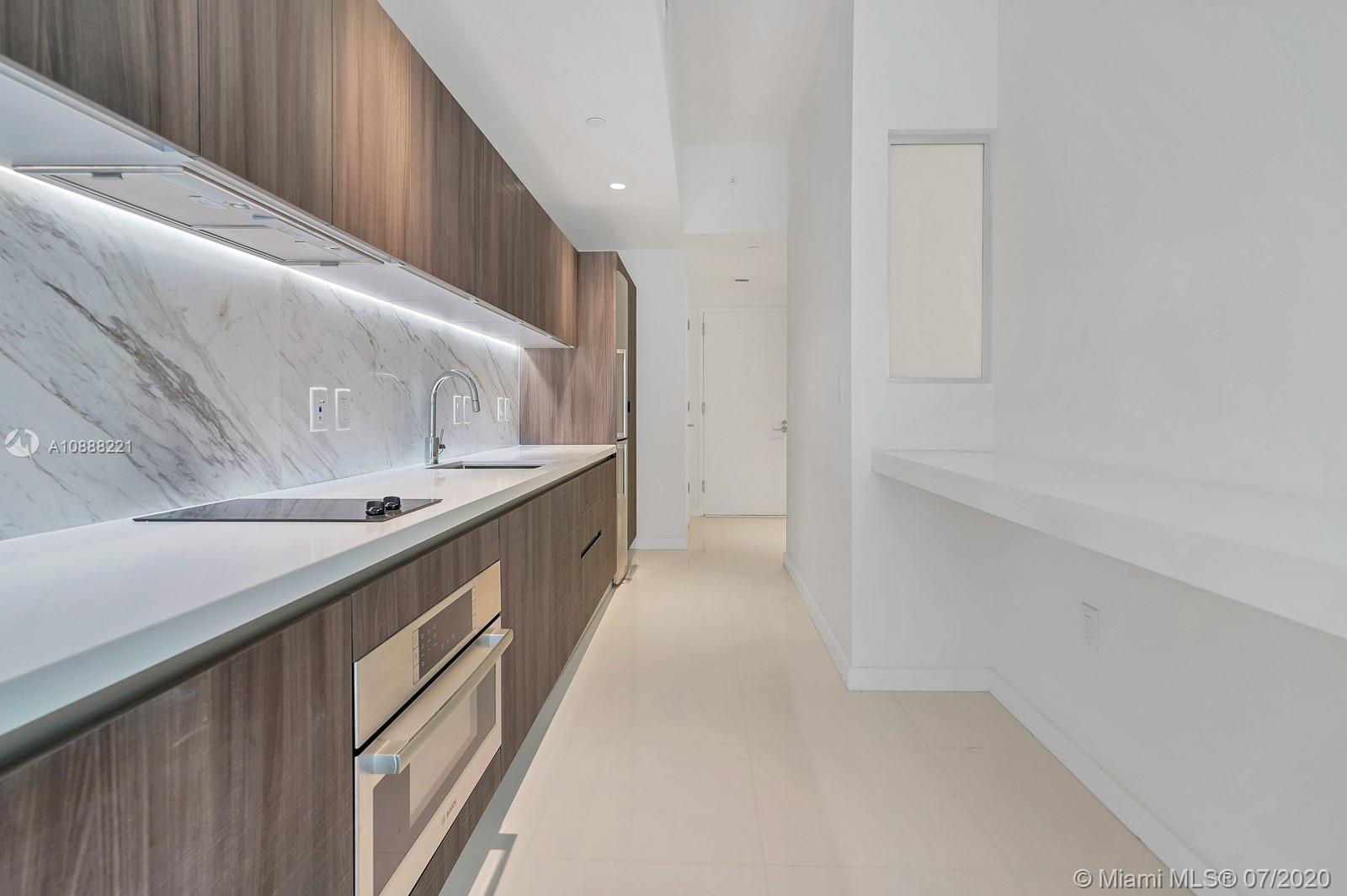 851 NE 1st St # 302, Miami FL 33128