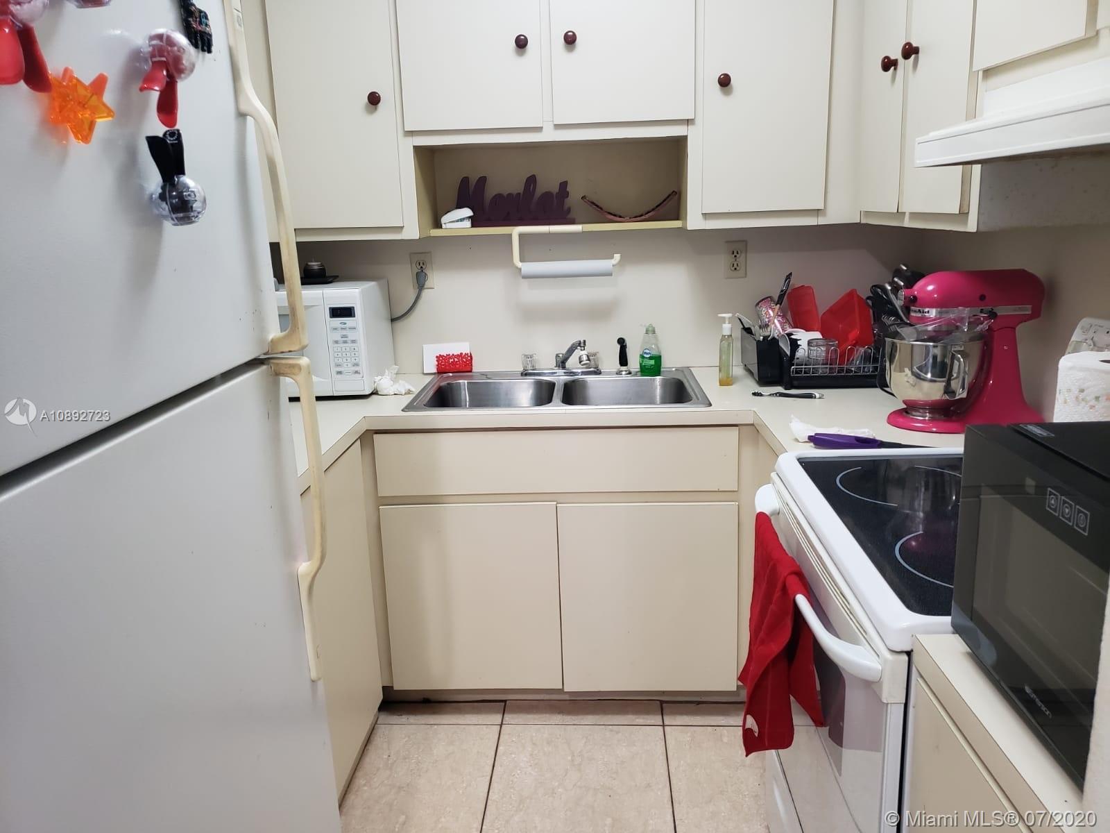 9520 SW 8th St # 101, Miami FL 33174 photo 3
