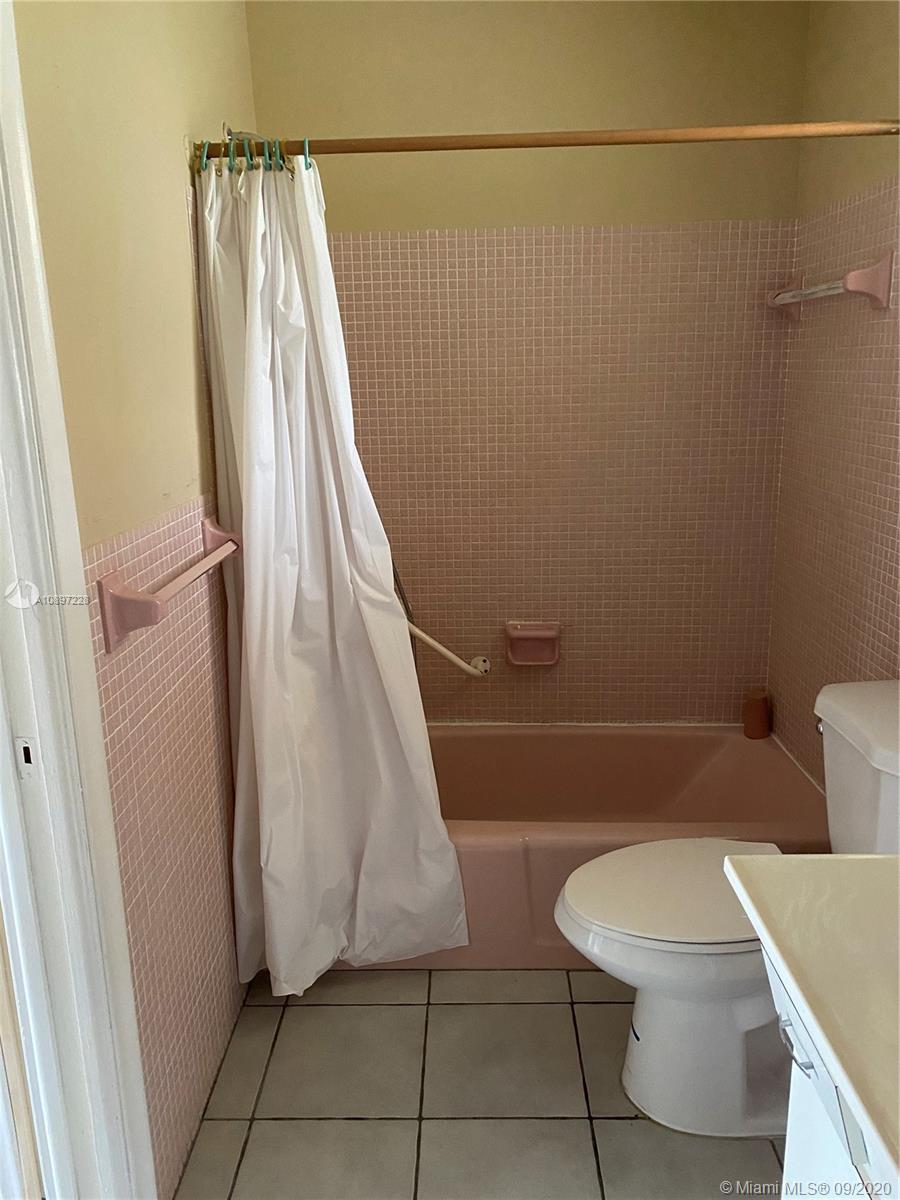 20200 NE 27th Ct # 19, Aventura FL 33180 photo 4