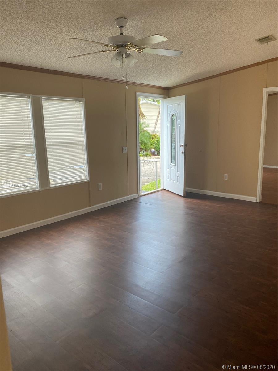 Homestead, FL 33030 photo 2