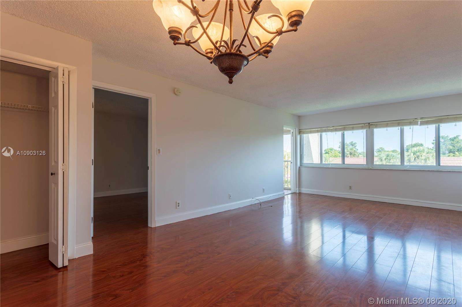 140 Lakeview Dr # 307, Weston FL 33326 photo 2