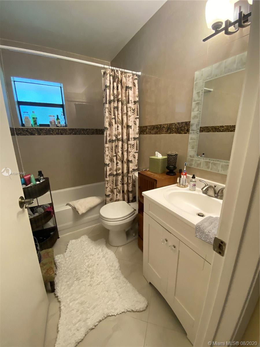 2642 N Carambola Cir N # 1728, Coconut Creek FL 33066 photo 3