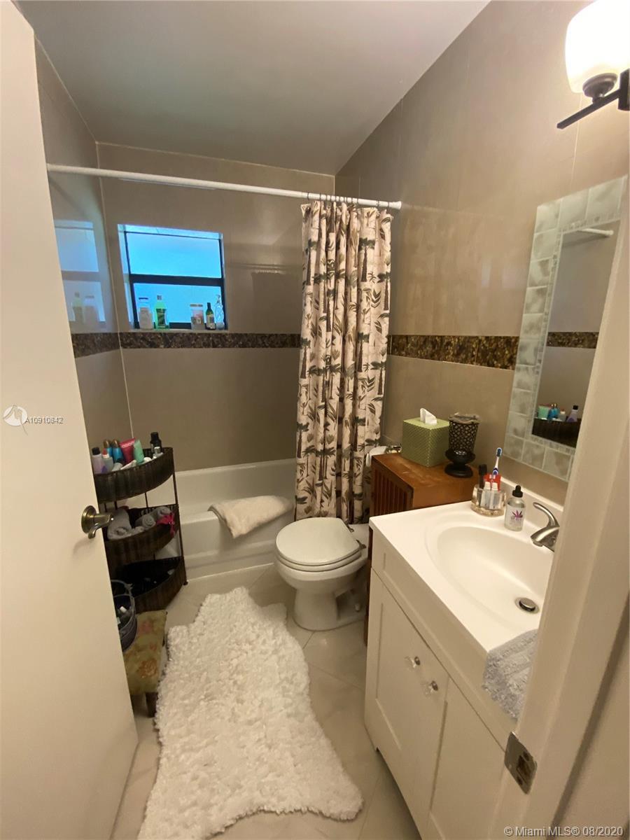 2642 N Carambola Cir N # 1728, Coconut Creek FL 33066 photo 4