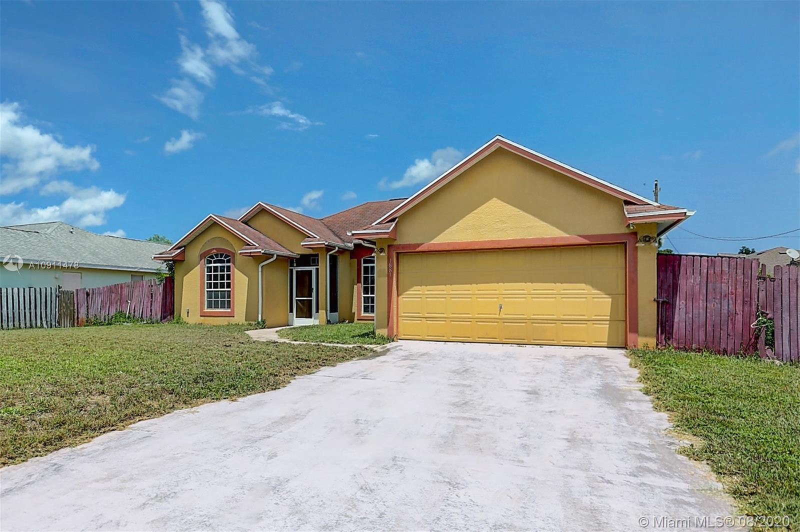 1881 SW Monterrey Ln, Port St. Lucie FL 34953 photo 2