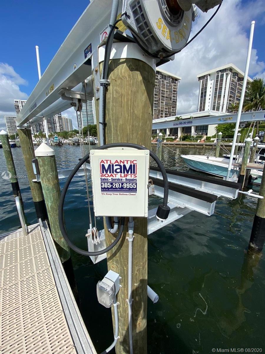 1901 Brickell Ave Slip 59, Miami FL 33129 photo 5