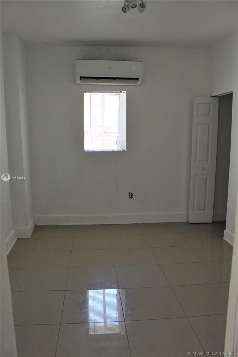 876 SW 2nd St # L, Miami FL 33130 photo 2