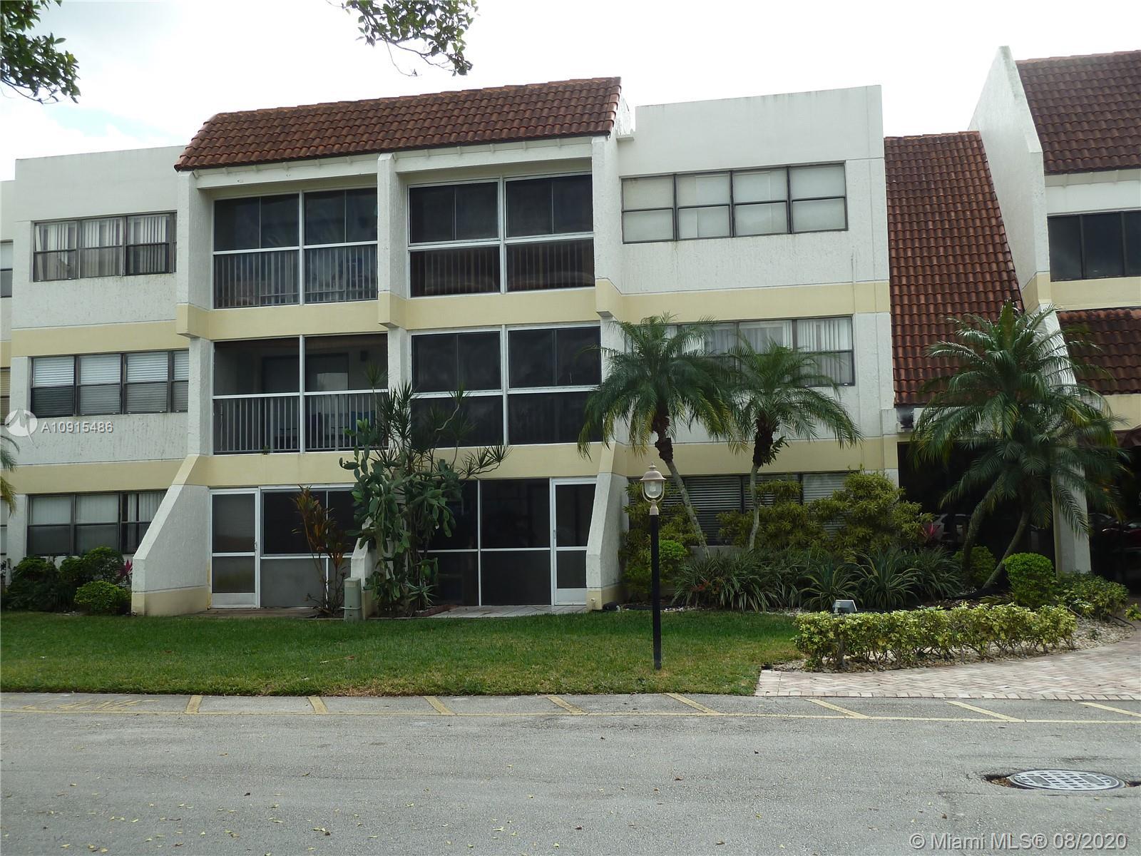 100 Lakeview Dr # 101, Weston FL 33326