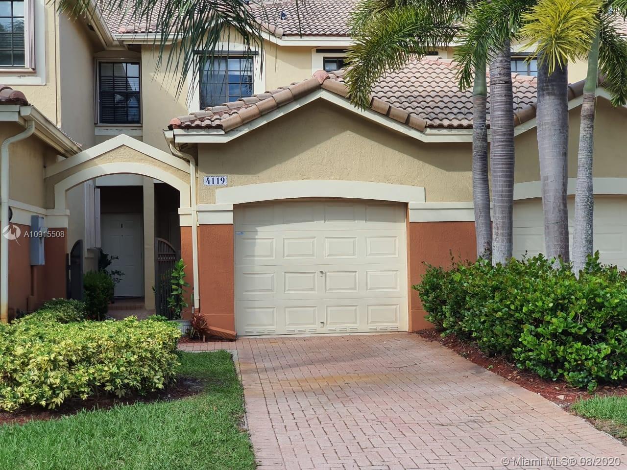 4119 Forest Dr, Weston FL 33332