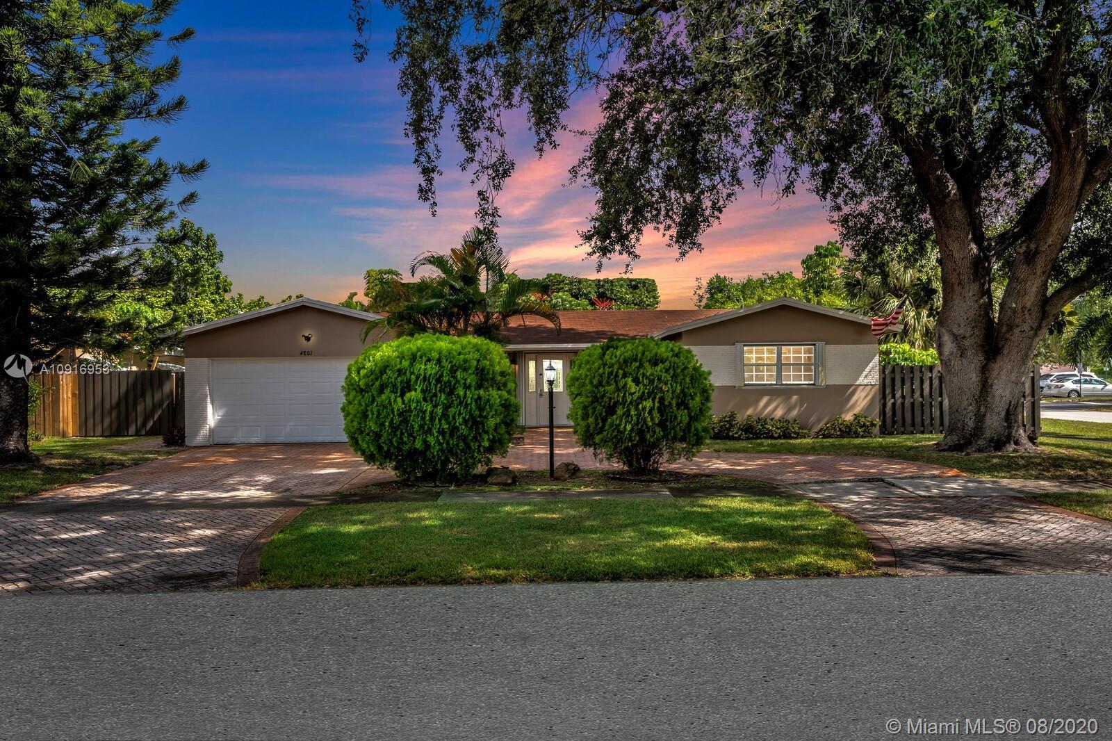 4801 Harrison St, Hollywood FL 33021