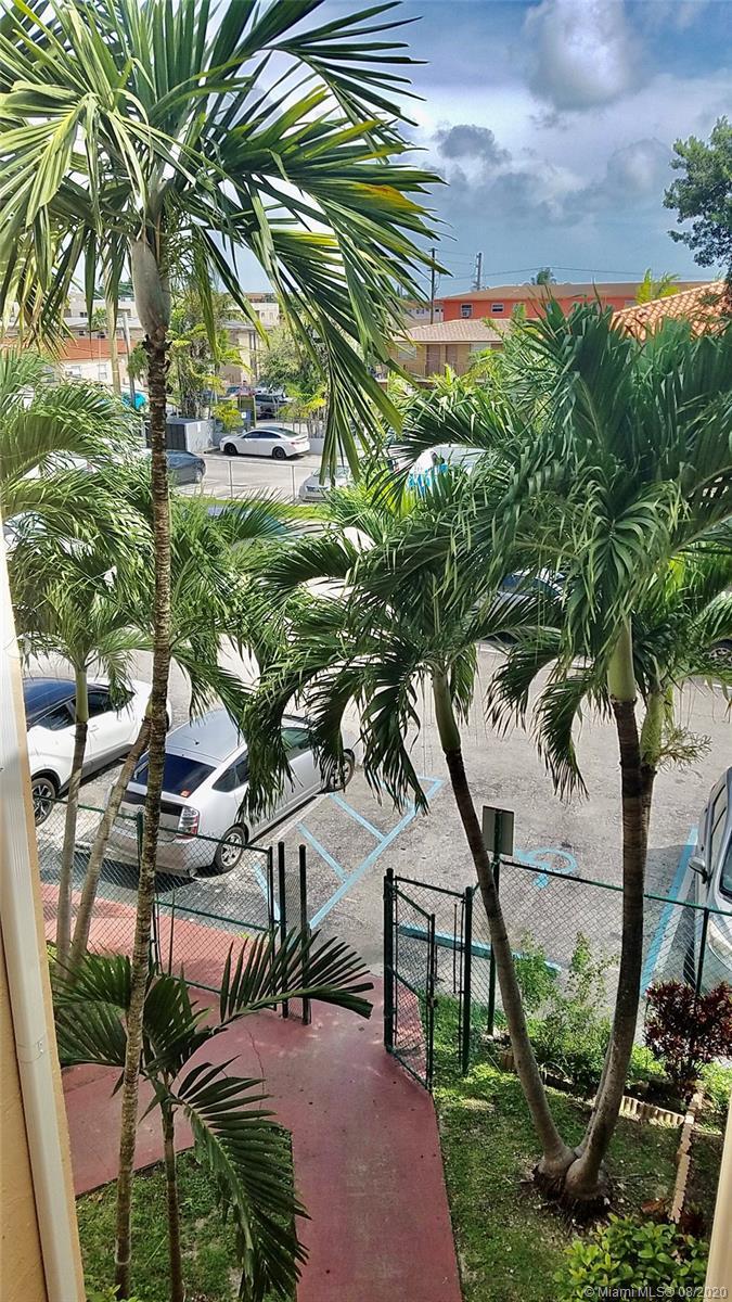 142 SW 18th Ave # 35, Miami FL 33135