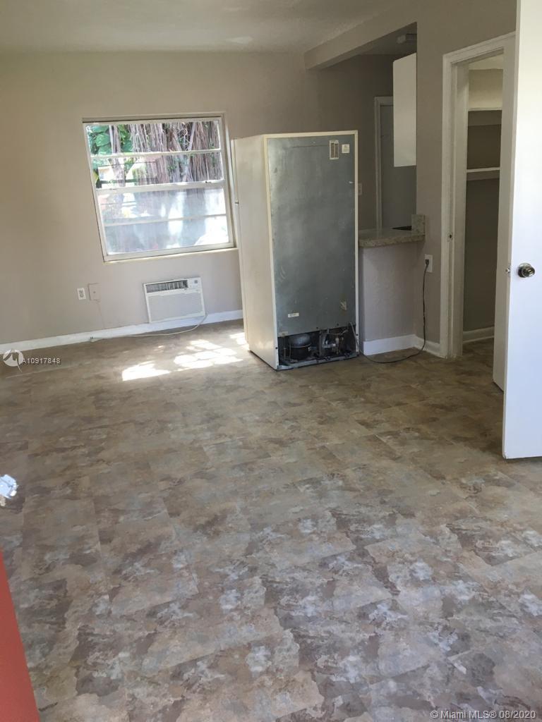 520 SW 4th St # 7, Miami FL 33130 photo 3