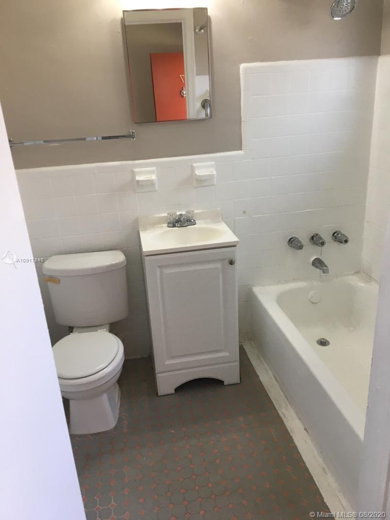 520 SW 4th St # 7, Miami FL 33130 photo 4