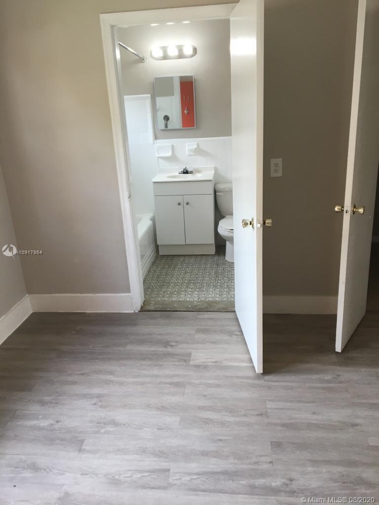 520 SW 4th St # 11, Miami FL 33130 photo 4