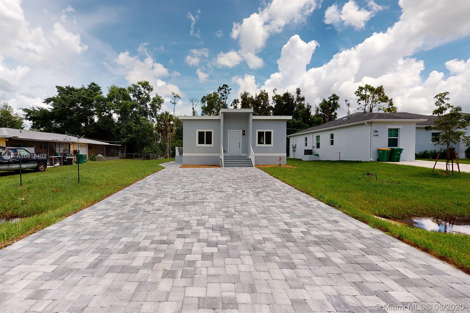 3083 Woodside Ave, Naples FL 34112 photo 2