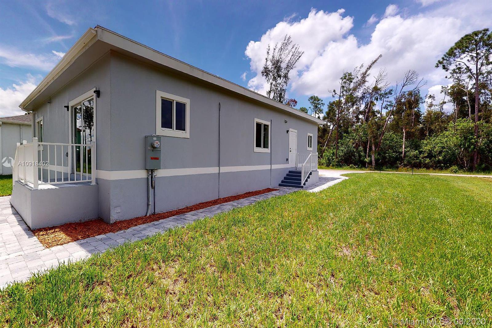 3083 Woodside Ave, Naples FL 34112 photo 4