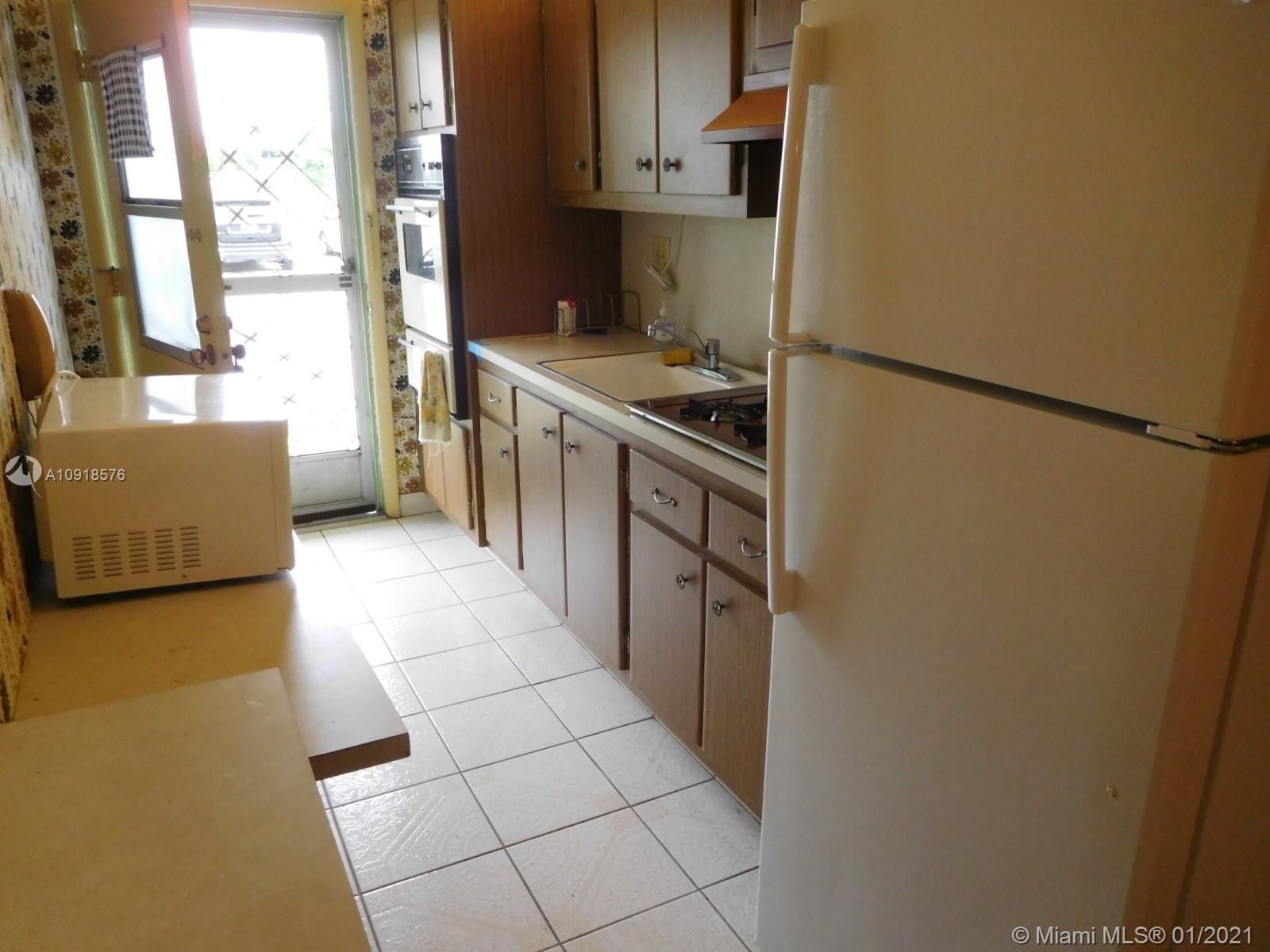 20210 NE 2nd Ave # V15, Miami Gardens FL 33179 photo 5