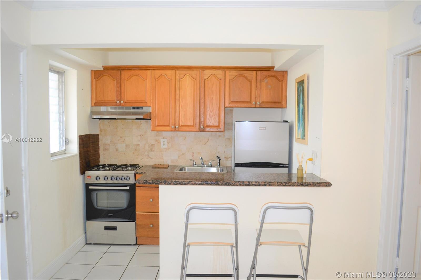 1014 Salzedo St # 304, Coral Gables FL 33134 photo 2