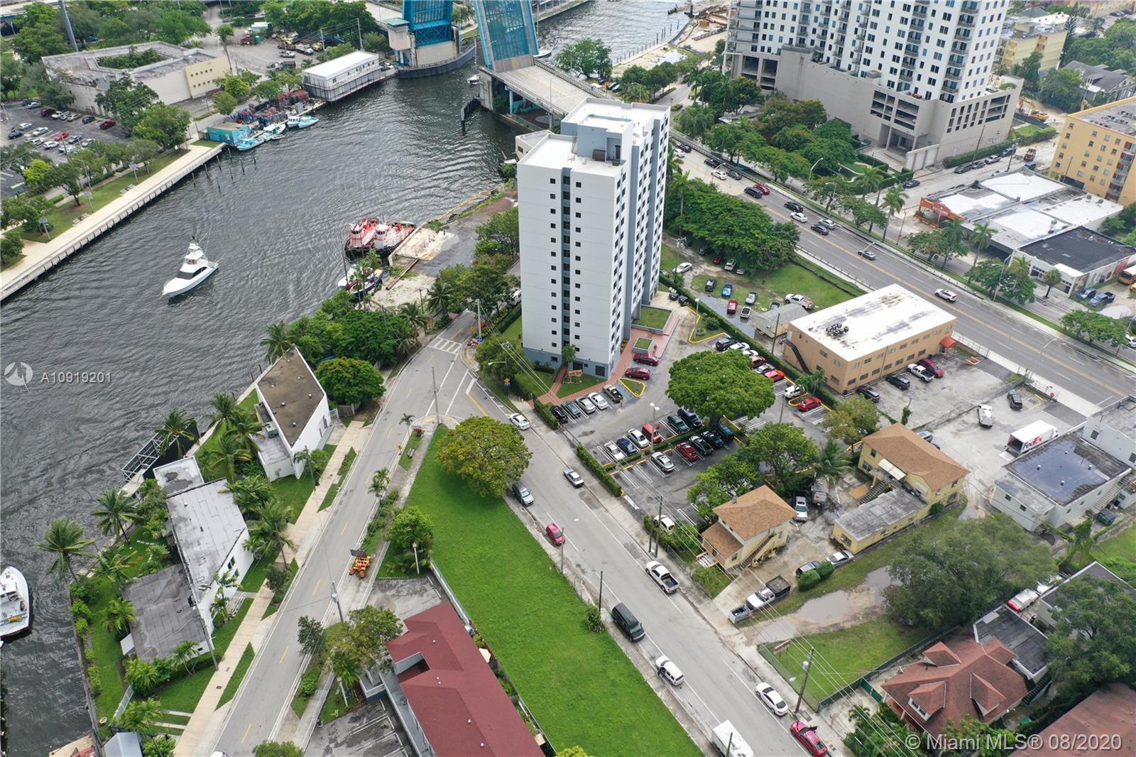550 NW 1st St, Miami FL 33128 photo 3