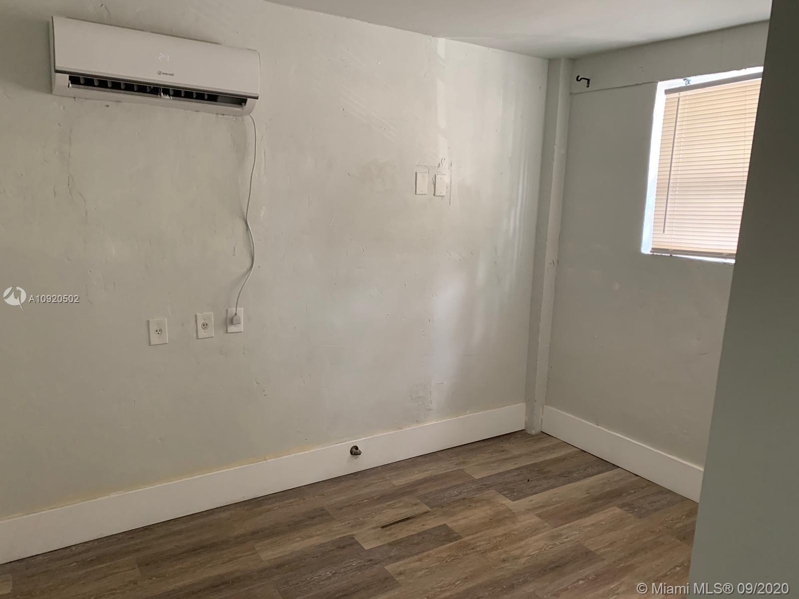 542 NW 8th St # 1, Miami FL 33136 photo 3