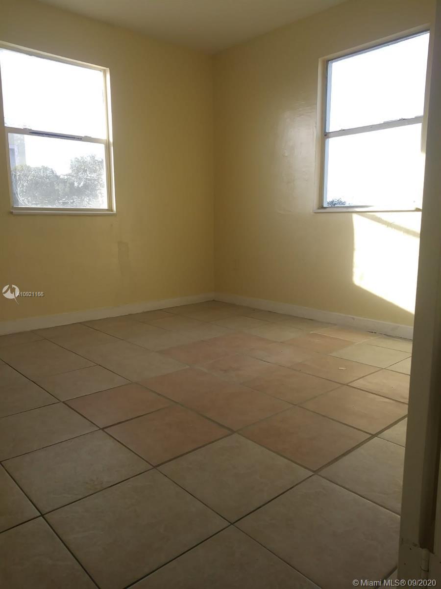 1525 NW 1st Pl # 30, Miami FL 33136 photo 5