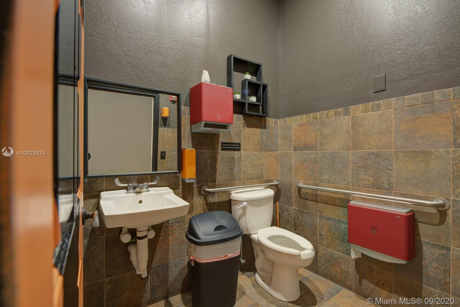 14417 SW 42 st, Miami FL 33175 photo 2