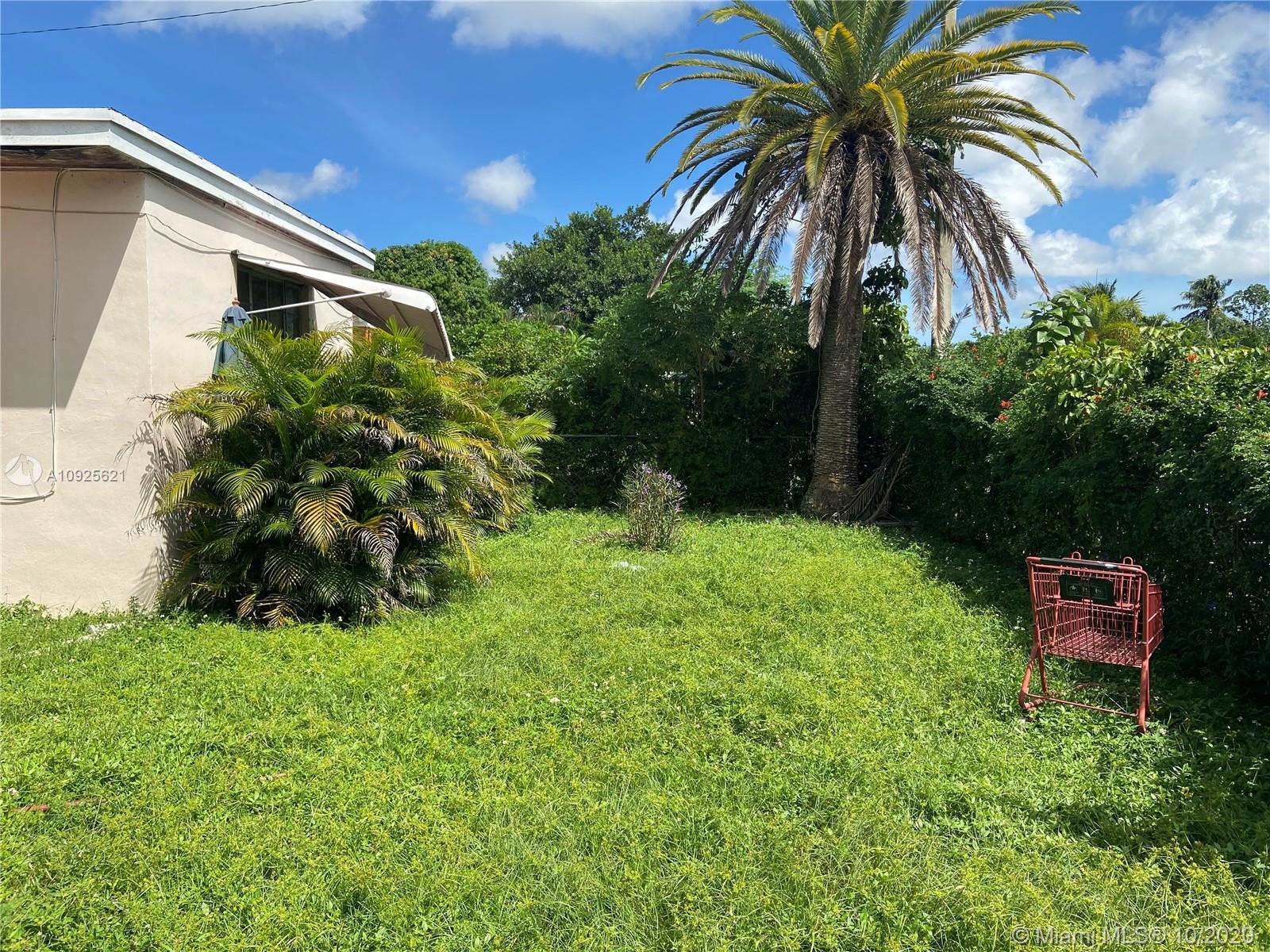 1065 NW 117th St, Miami FL 33168 photo 2