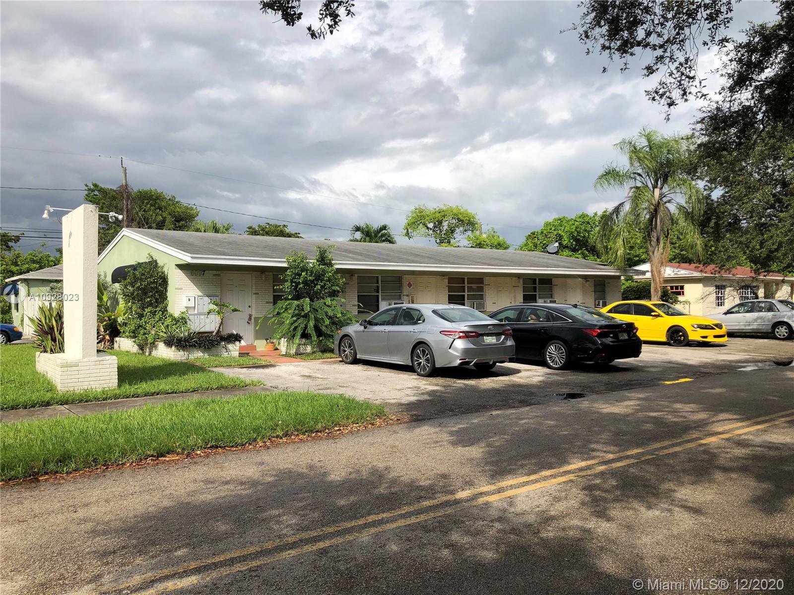 6097 Rodman St, Hollywood FL 33023