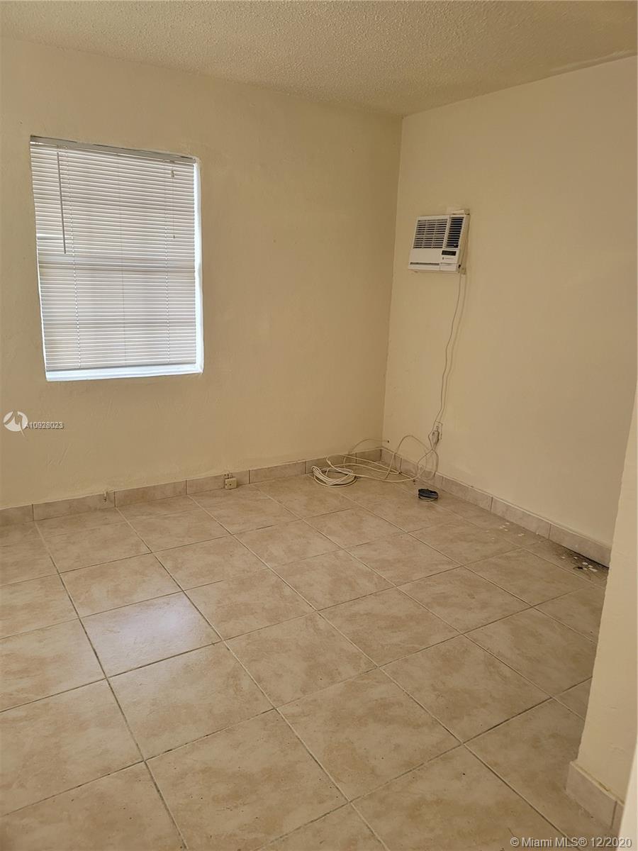 6097 Rodman St, Hollywood FL 33023 photo 4